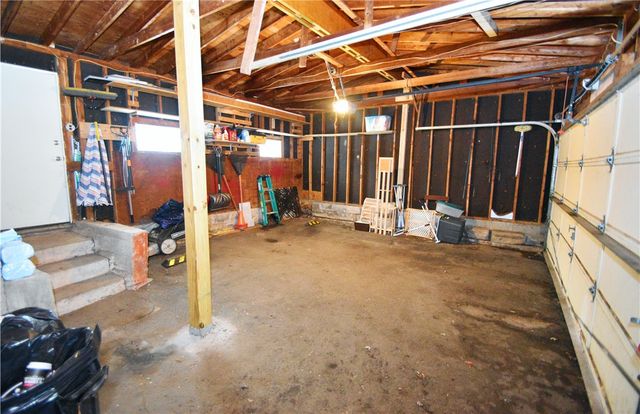 65 Kenwick Drive, Henrietta, NY 14623