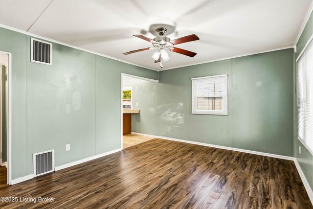 135 Eastview Cir, Shelbyville, KY 40065