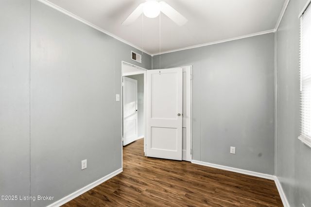 135 Eastview Cir, Shelbyville, KY 40065