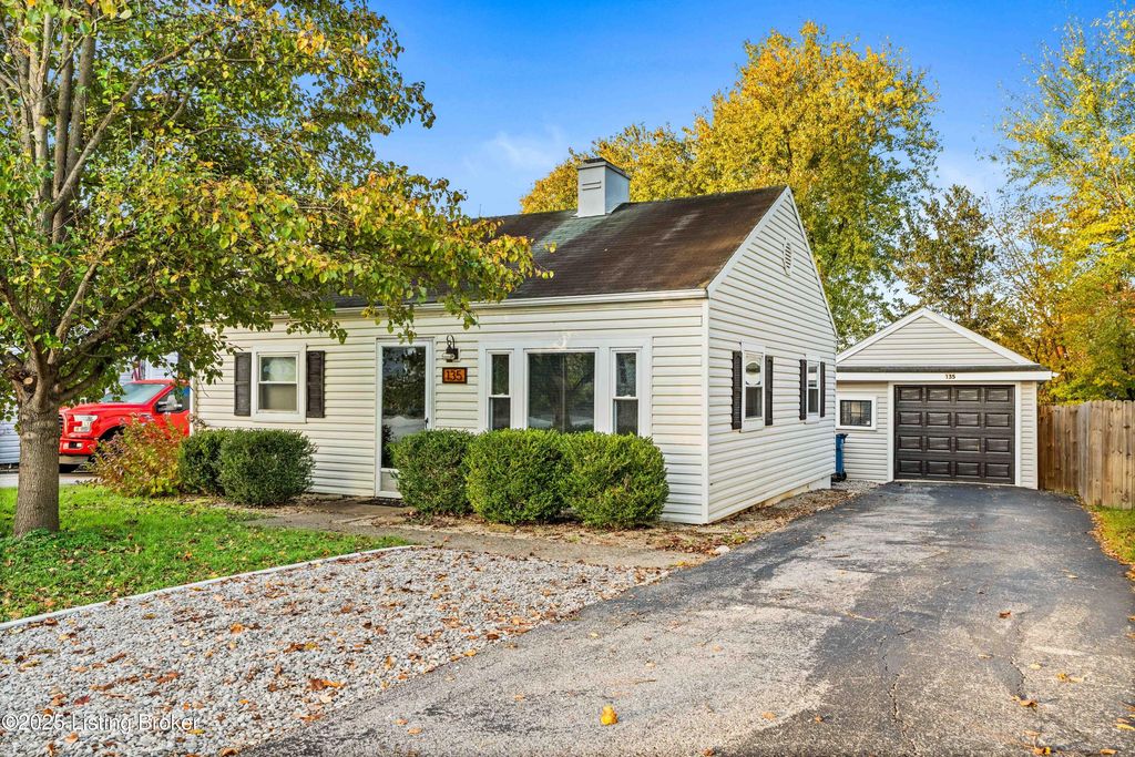 135 Eastview Cir, Shelbyville, KY 40065