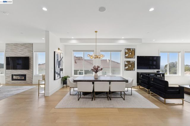 3606 Sarita St, Hayward, CA 94542