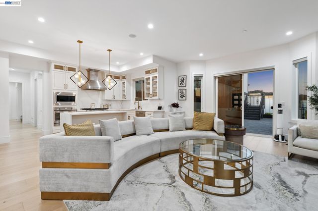 3606 Sarita St, Hayward, CA 94542