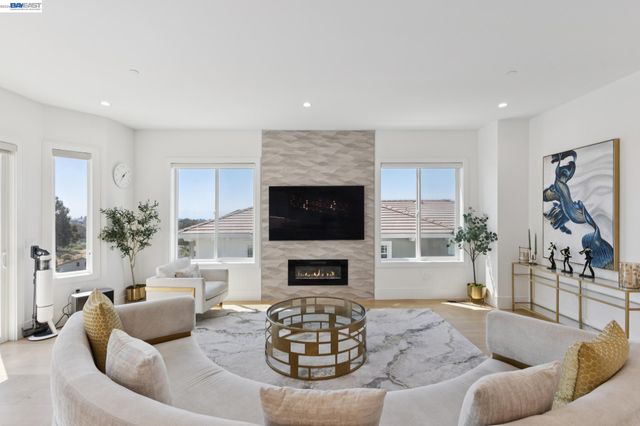 3606 Sarita St, Hayward, CA 94542