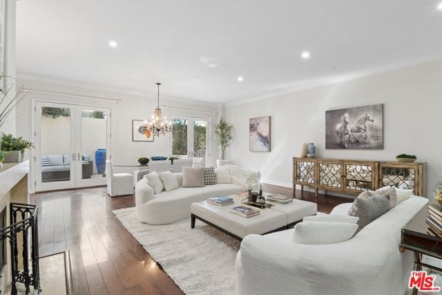 143 N Arnaz Drive 102, Beverly Hills, CA 90211