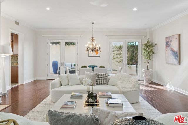 143 N Arnaz Drive 102, Beverly Hills, CA 90211