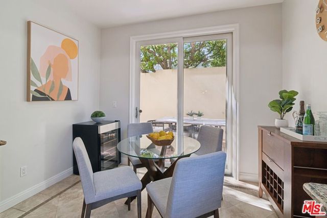 143 N Arnaz Drive 102, Beverly Hills, CA 90211