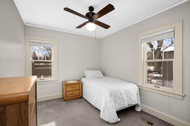 5905 36th Avenue N, Crystal, MN 55422