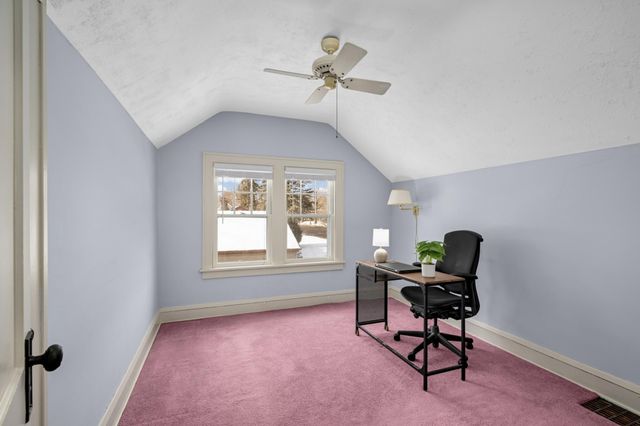 5905 36th Avenue N, Crystal, MN 55422