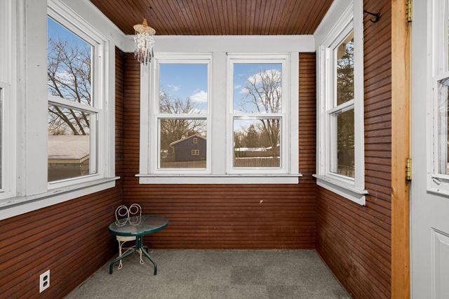 5905 36th Avenue N, Crystal, MN 55422