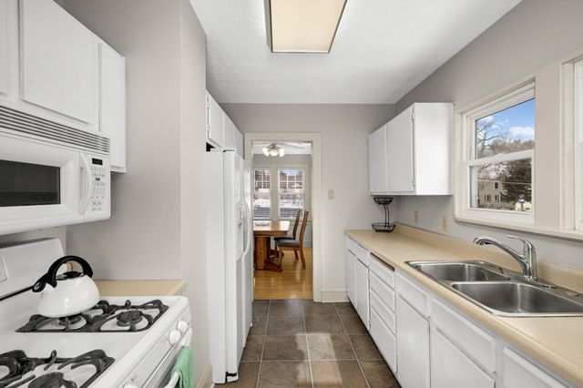 5905 36th Avenue N, Crystal, MN 55422