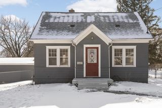 5905 36th Avenue N, Crystal, MN 55422