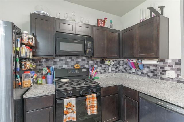 525 W Ava Drive, Mustang, OK 73064