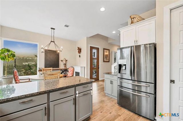 19506 Inverness Drive, Spicewood, TX 78669