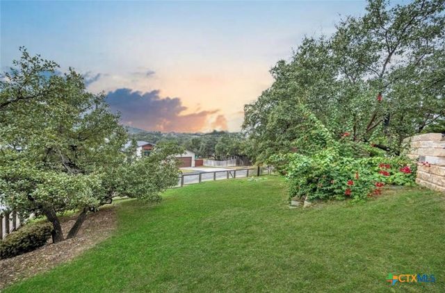 19506 Inverness Drive, Spicewood, TX 78669