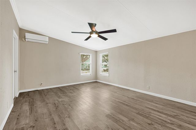 9586 Darkwood Street, Willis, TX 77318