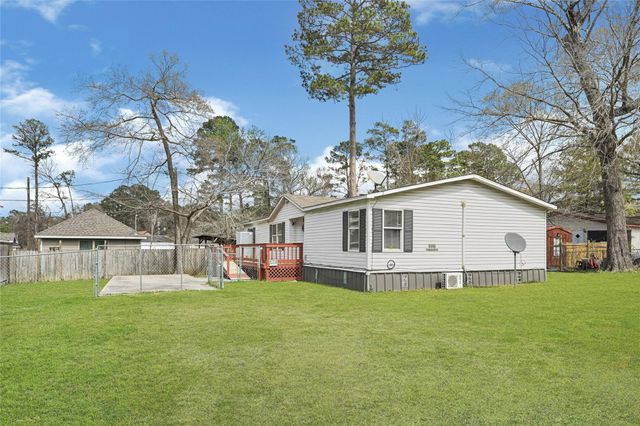 9586 Darkwood Street, Willis, TX 77318