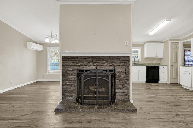 9586 Darkwood Street, Willis, TX 77318