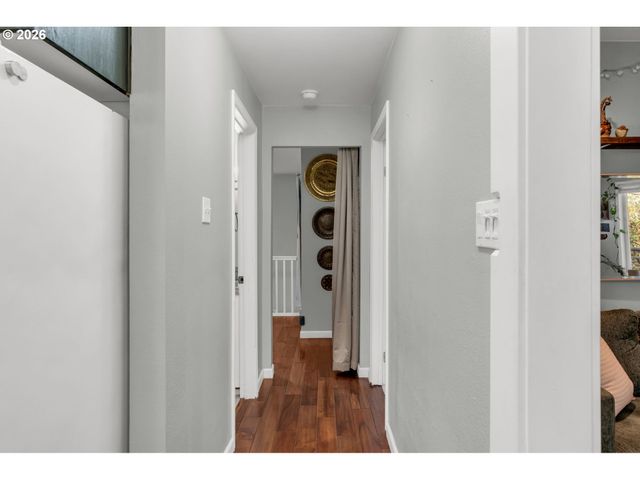 5238 Sw VACUNA St, Portland, OR 97219