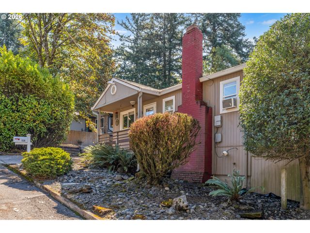 5238 Sw VACUNA St, Portland, OR 97219