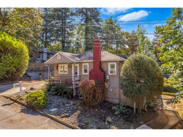 5238 Sw VACUNA St, Portland, OR 97219