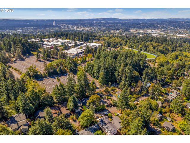 5238 Sw VACUNA St, Portland, OR 97219