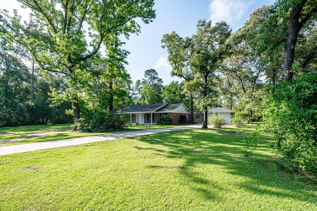 20650 S Hillcrest Drive, Porter, TX 77365