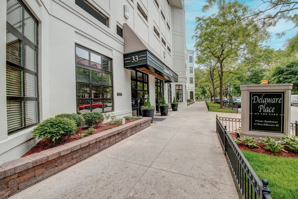 33 W Delaware Place 19H, Chicago, IL 60610 — exterior