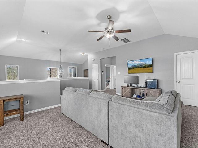 623 Orchid Hill Drive E, Conroe, TX 77301