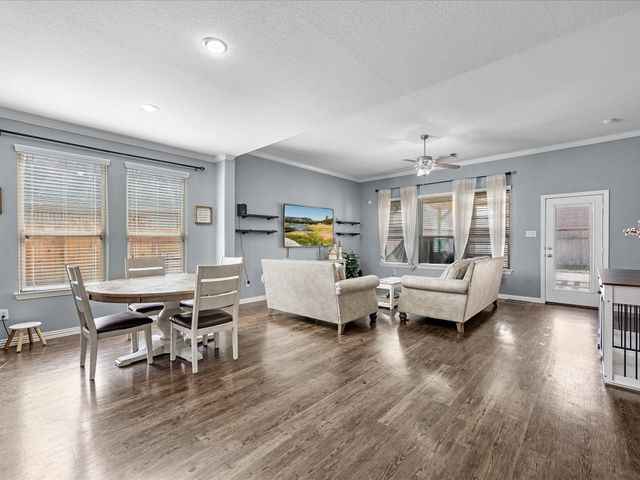 623 Orchid Hill Drive E, Conroe, TX 77301