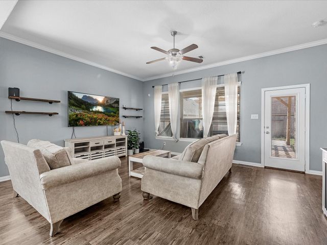 623 Orchid Hill Drive E, Conroe, TX 77301