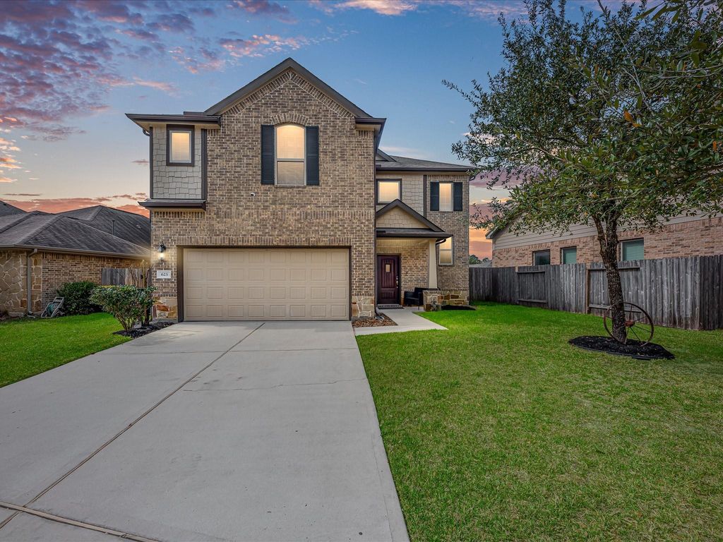 623 Orchid Hill Drive E, Conroe, TX 77301