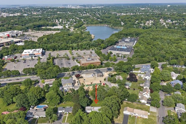 78 Blossom Rd, Braintree, MA 02184