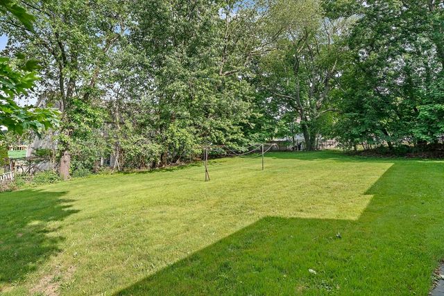 78 Blossom Rd, Braintree, MA 02184
