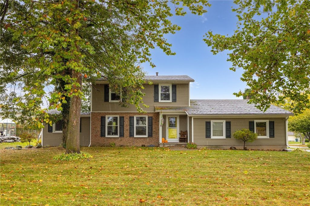 3 Sunny Slope Drive, Parma, NY 14468