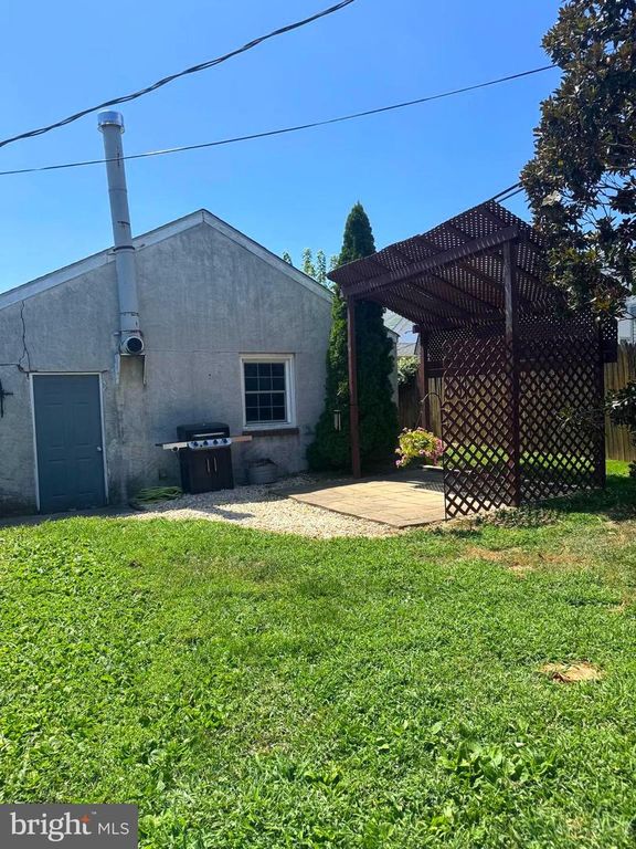 119 RIVERVIEW DR, New Castle, DE 19720