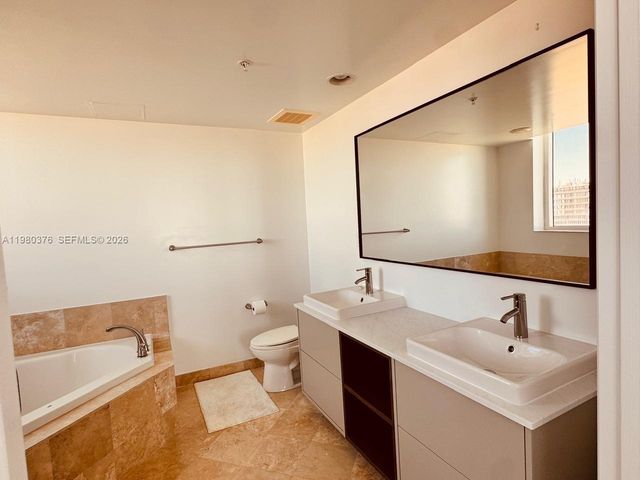 1745 E Hallandale Beach Blvd 2302W, Hallandale Beach, FL 33009