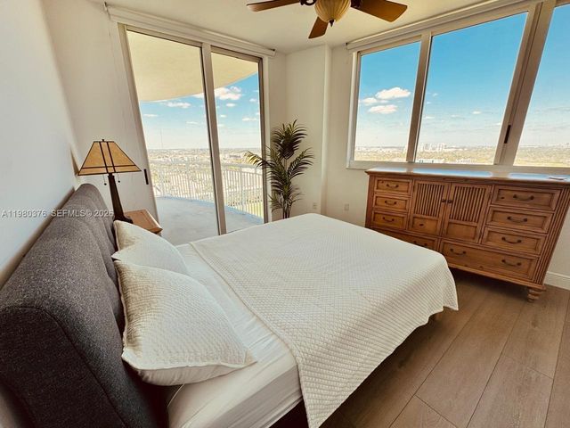 1745 E Hallandale Beach Blvd 2302W, Hallandale Beach, FL 33009