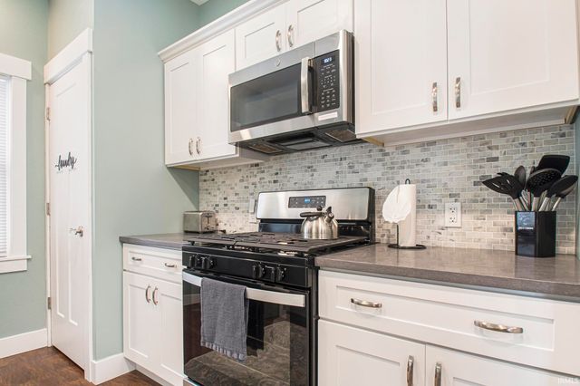 810 N Saint Louis Boulevard, South Bend, IN 46617