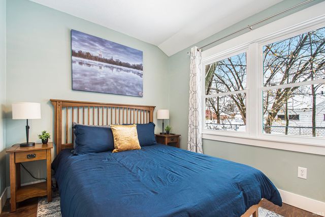 810 N Saint Louis Boulevard, South Bend, IN 46617