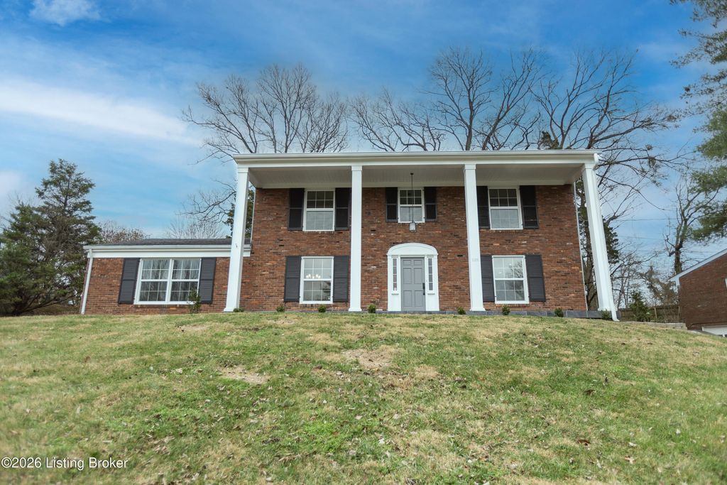 1105 Old Cannons Ln, Louisville, KY 40207