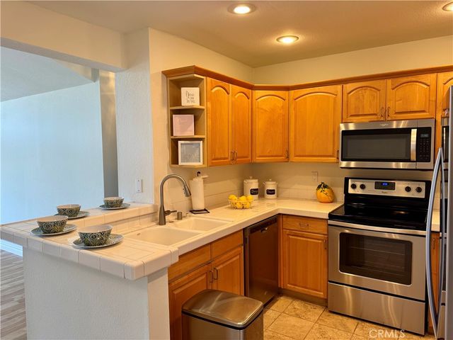 21372 Brookhurst 732, Huntington Beach, CA 92646