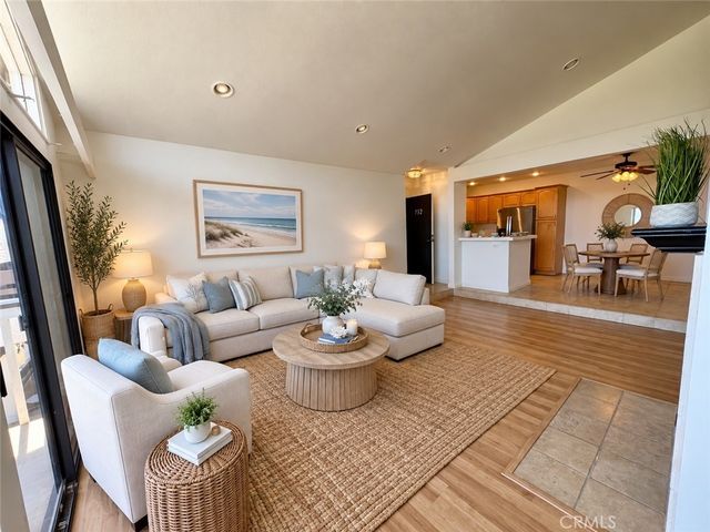 21372 Brookhurst 732, Huntington Beach, CA 92646