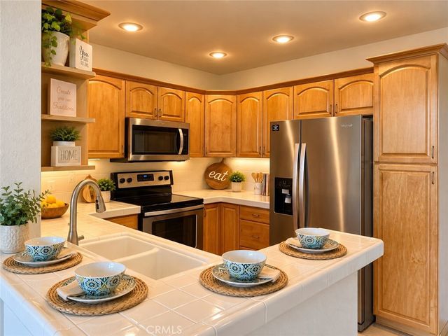 21372 Brookhurst 732, Huntington Beach, CA 92646
