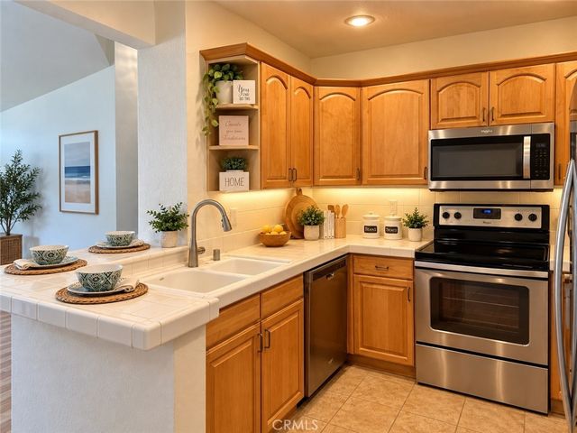 21372 Brookhurst 732, Huntington Beach, CA 92646