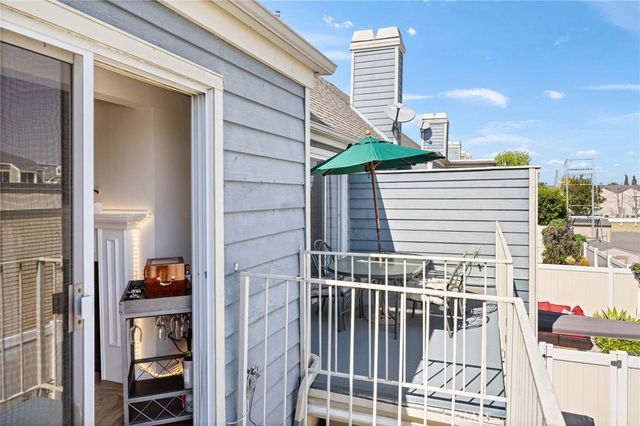 810 Baker 210, Costa Mesa, CA 92626