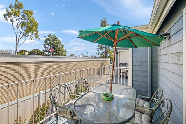 810 Baker 210, Costa Mesa, CA 92626