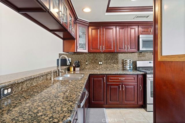 810 Baker 210, Costa Mesa, CA 92626