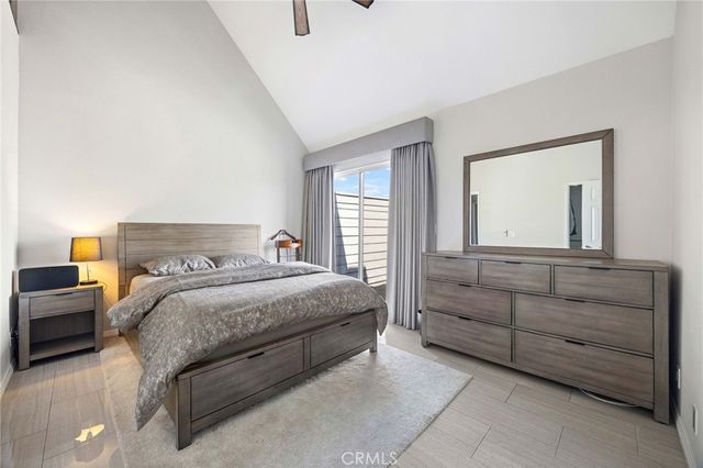 810 Baker 210, Costa Mesa, CA 92626