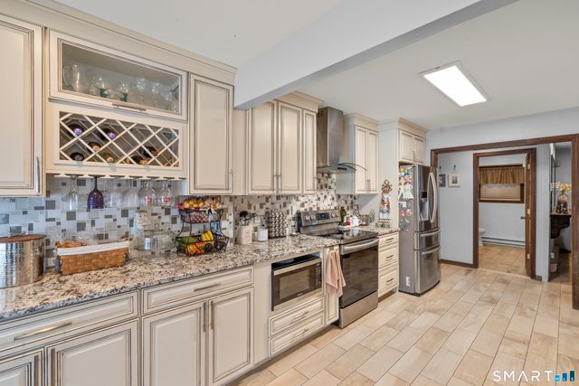 57 Mistywood Lane, Naugatuck, CT 06770