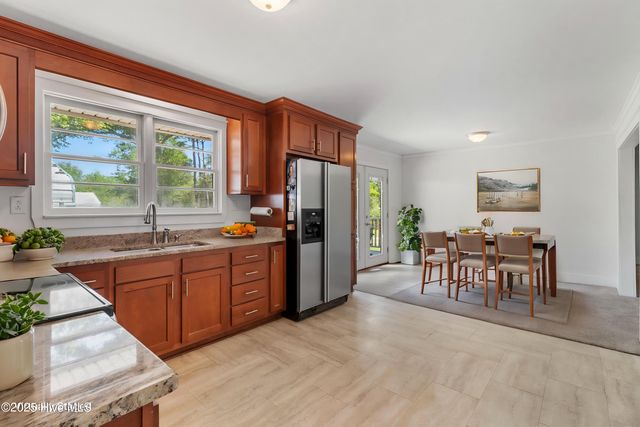 624 Jabbertown Road, Southport, NC 28461